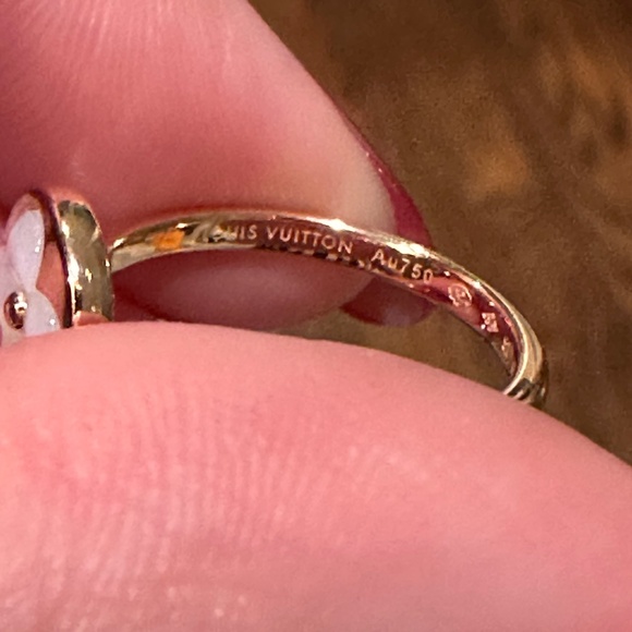 Designer LV Ring - Picture 10 of 12